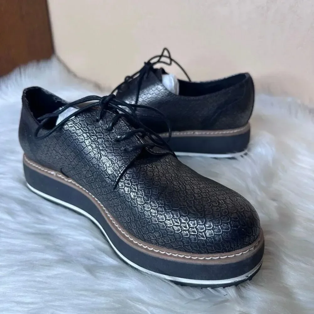 Exé Platform Loafers Metallic Black Scale Print Size 41